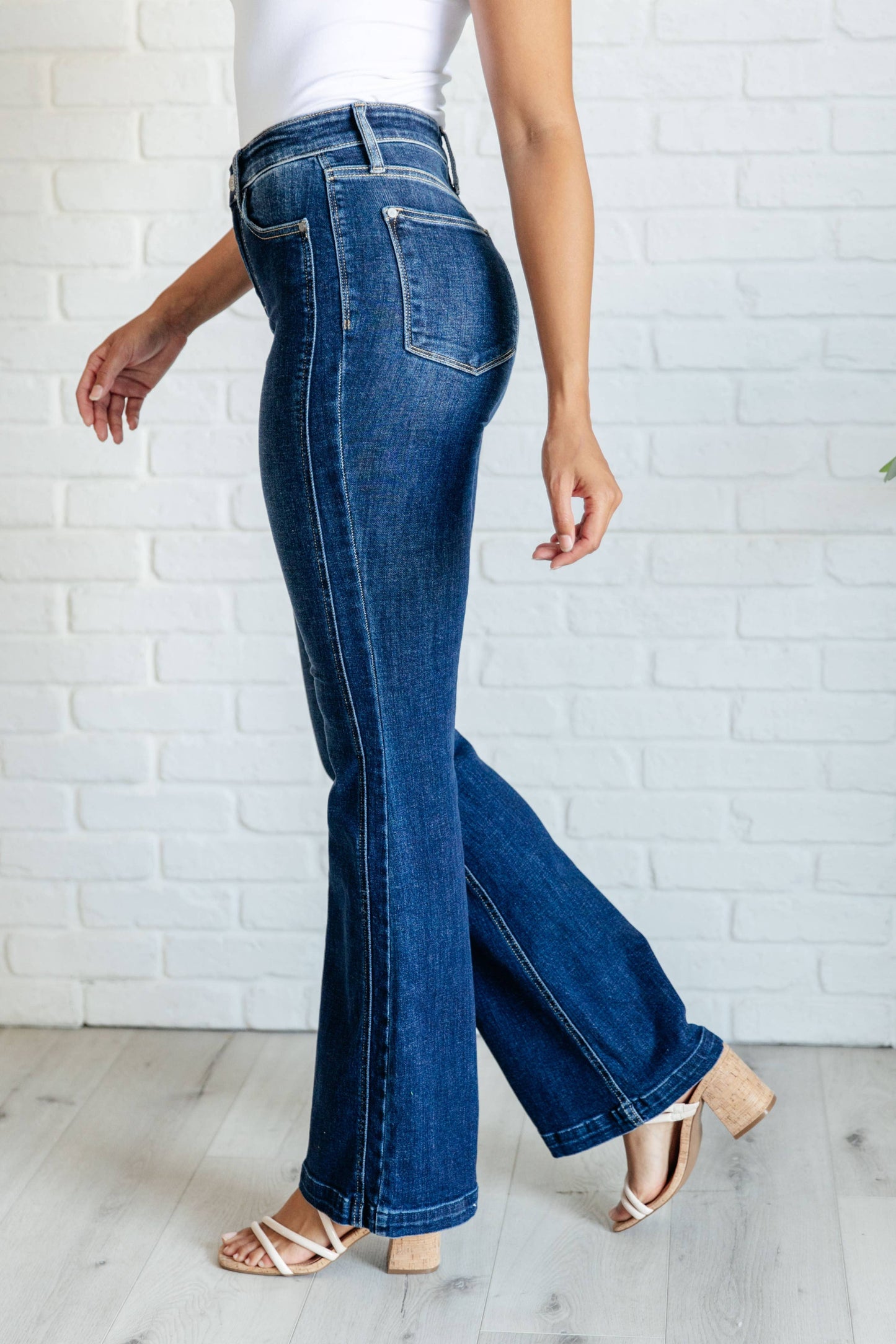 Judy Blue High Rise Side Seam Detail Flare Jeans: 13/31