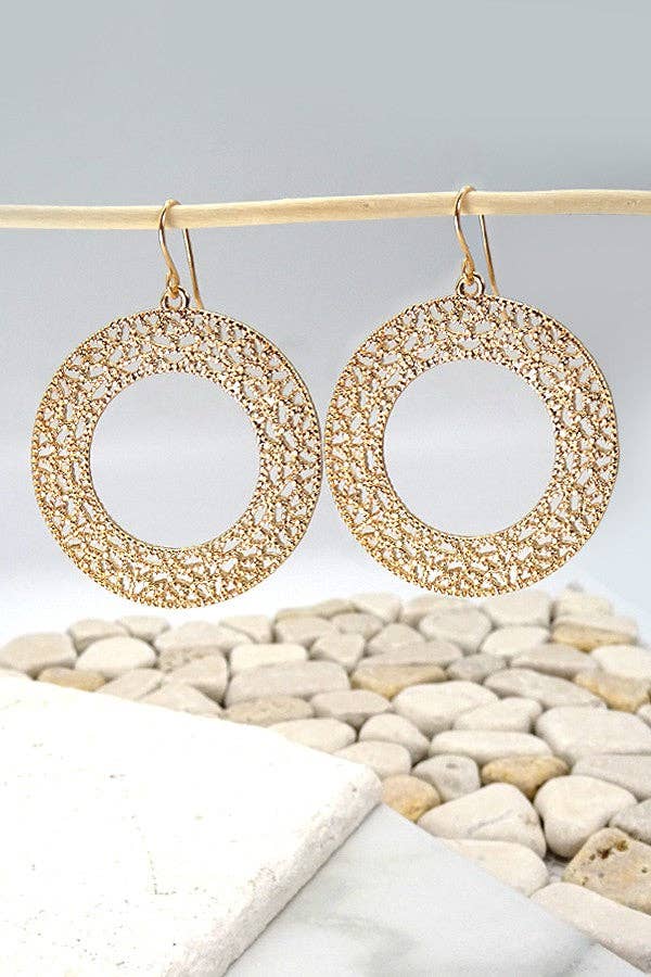 CUTOUT CIRCLE FILIGREE EARRING | 31E21100