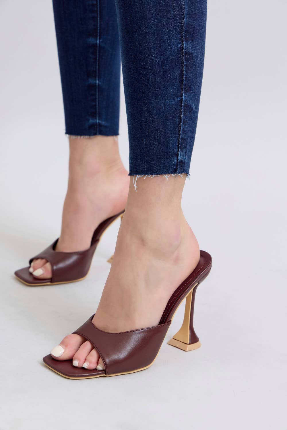 JB- MR Skinny w raw hem