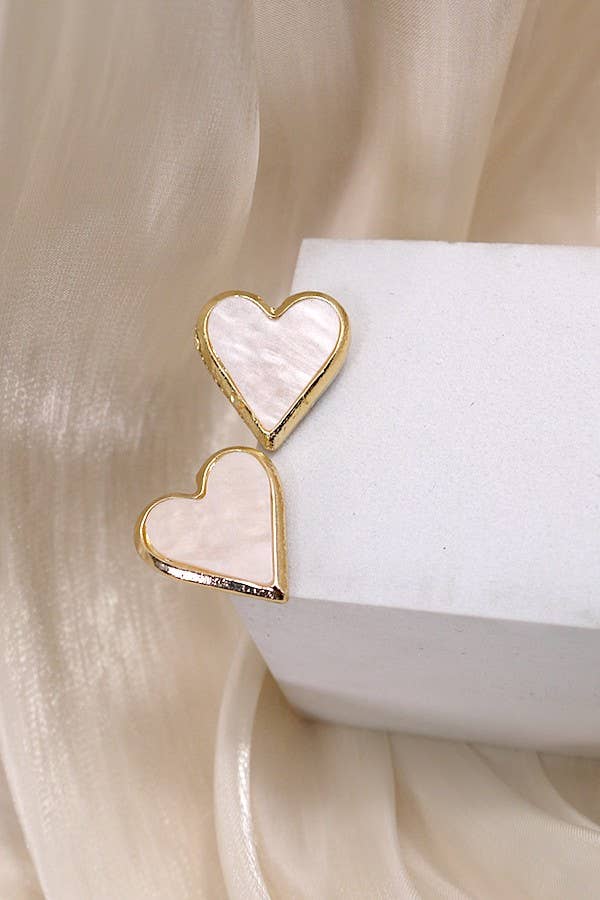 FLAT PEARL HEART GOLD EDGE EARRINGS