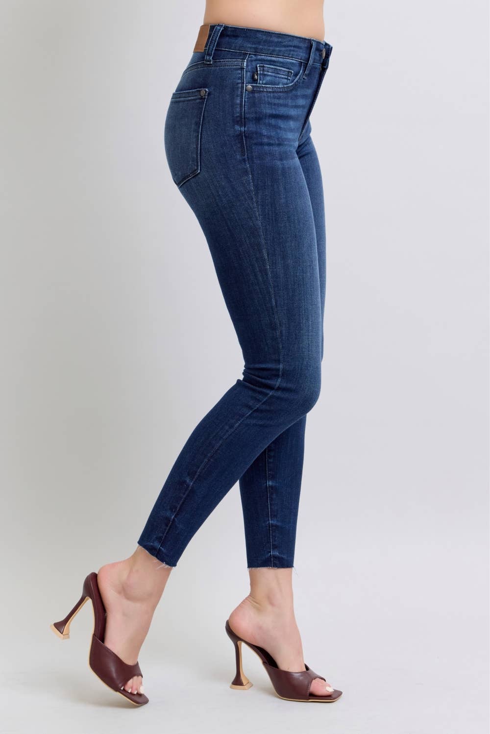 JB- MR Skinny w raw hem